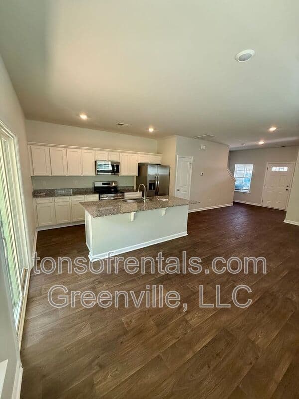 Pendleton Townhome: 107 Pendleton Place Way