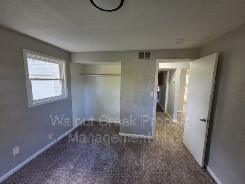 Elyria Condo: 41547 Elmwood St