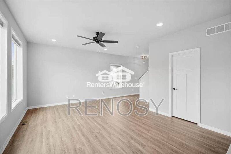 Pleasant Hill House: 36 Keeneland Court