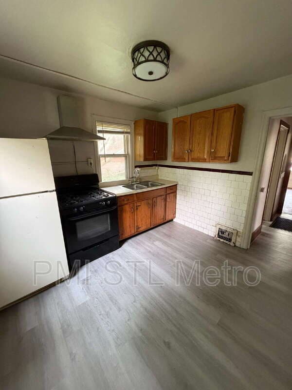 Saint Louis House: 5336 Fletcher Street