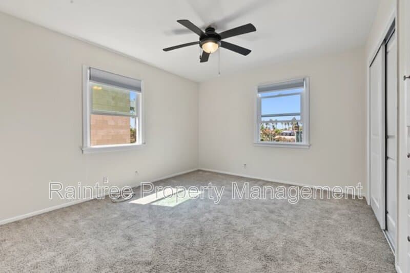 Solana Beach Condo: 146 N Cedros Ave
