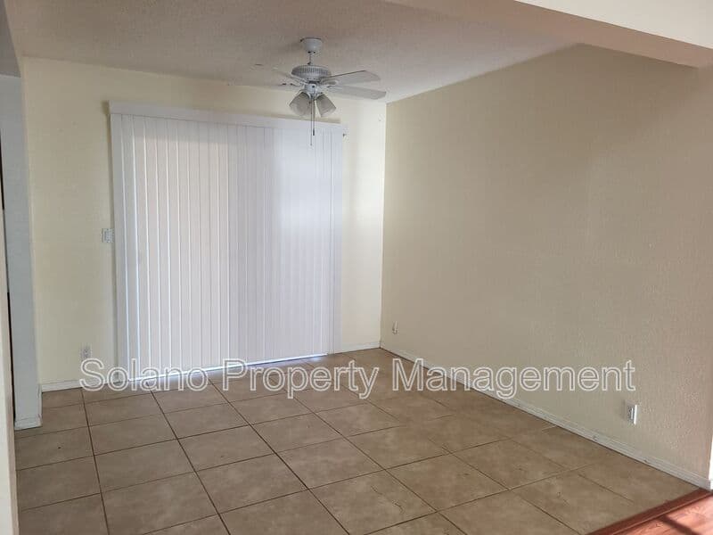 Vallejo House: 125 Serpentine Drive