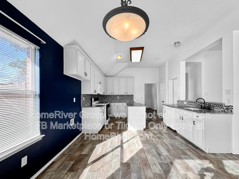 Mesquite House: 2300 Granbury Dr