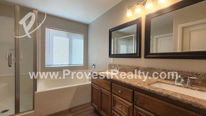 Hesperia House: 17907 Birch St