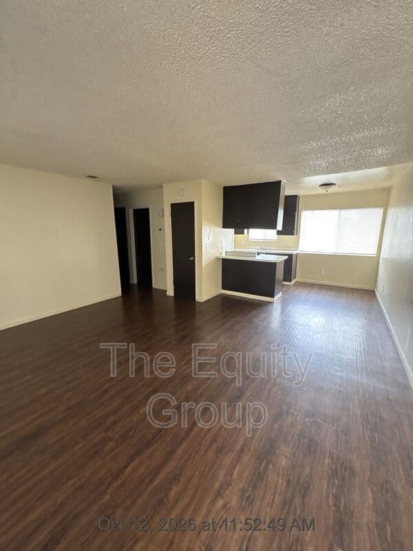 Visalia Condo: 615 S Demaree St