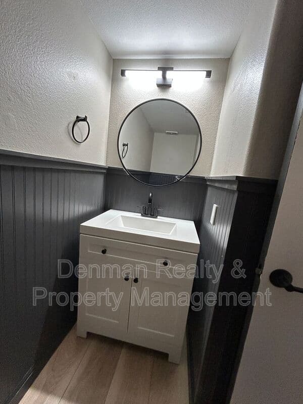 Mesa House: 5808 E. Brown Road
