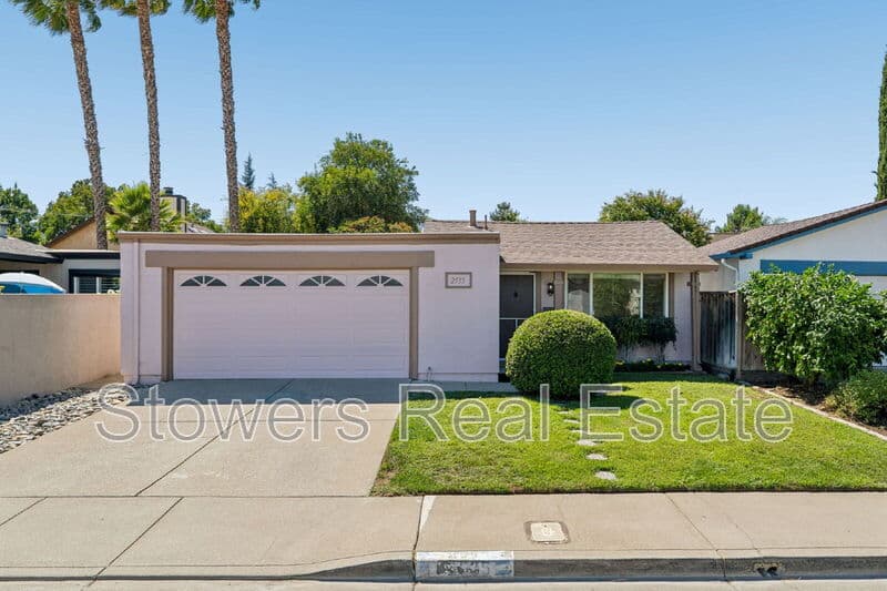 Pleasanton House: 2535 Heatherlark Cir