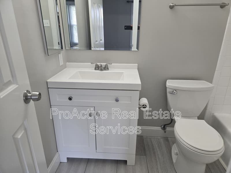 Virginia Beach Condo: 674 Lord Dunmore Dr