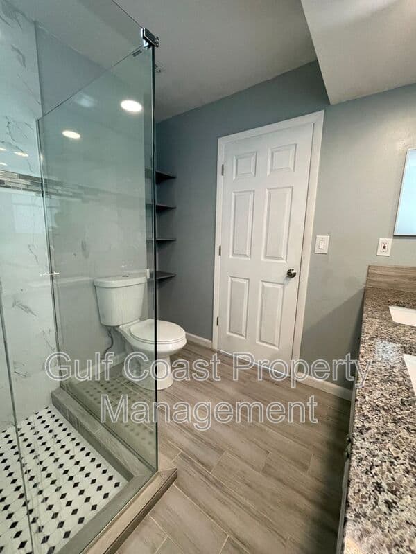 North Port House: 3365 Avanti Circle