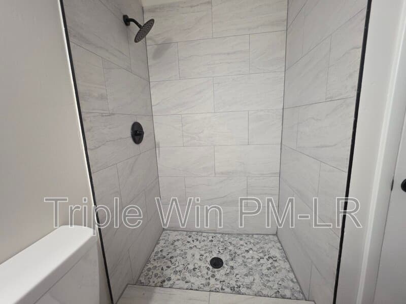 Jacksonville House: 1516 Gregory St