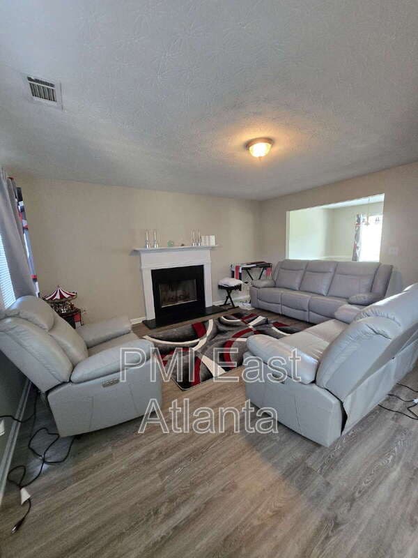 Covington House: 70 Desota Drive