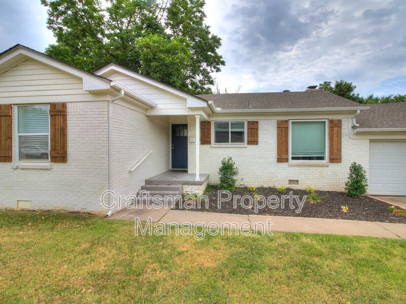 The Village House: 1414 Oxford Way