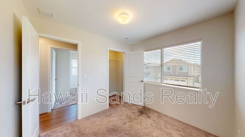 Ewa Beach House: 91-1841 Keaunui Dr.