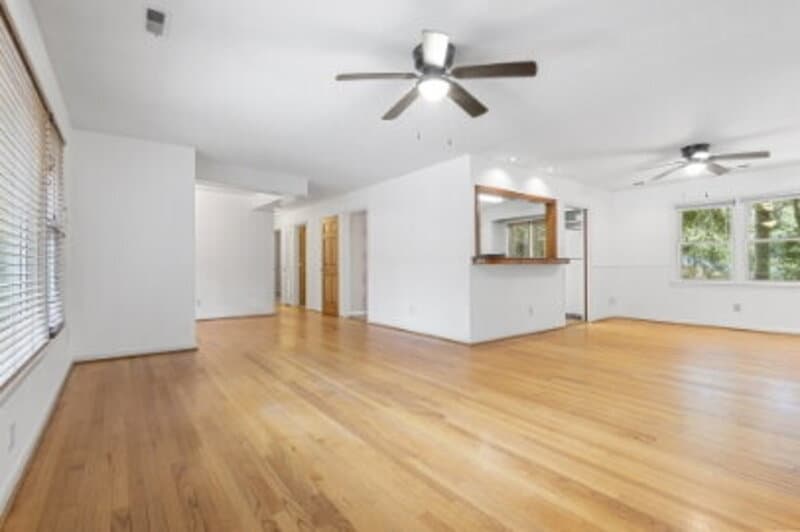 Southern Pines Condo: 555 North Leak Street