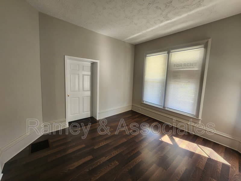 Louisville Condo: 1842 Bolling Ave
