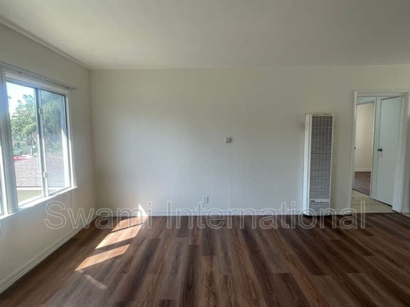 Inglewood Condo: 622 1/2 E. 97th