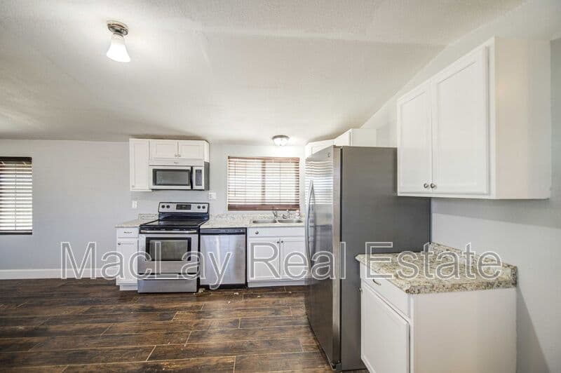 Florence House: 20968 E Florence Kelvin Hwy