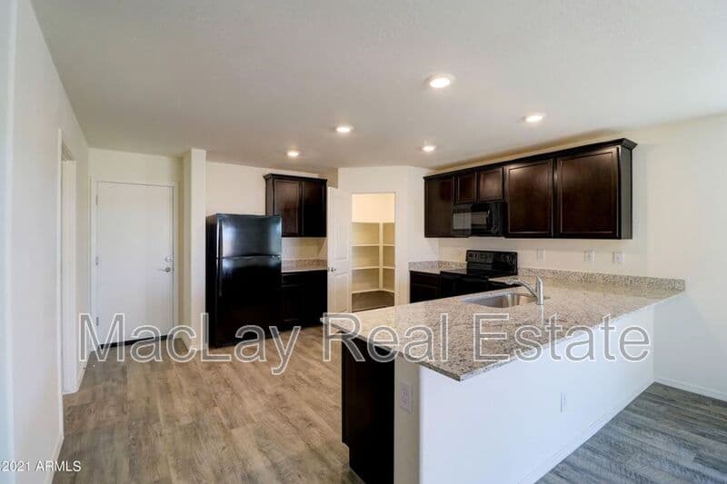 Casa Grande House: 1553 E Caballero Dr.