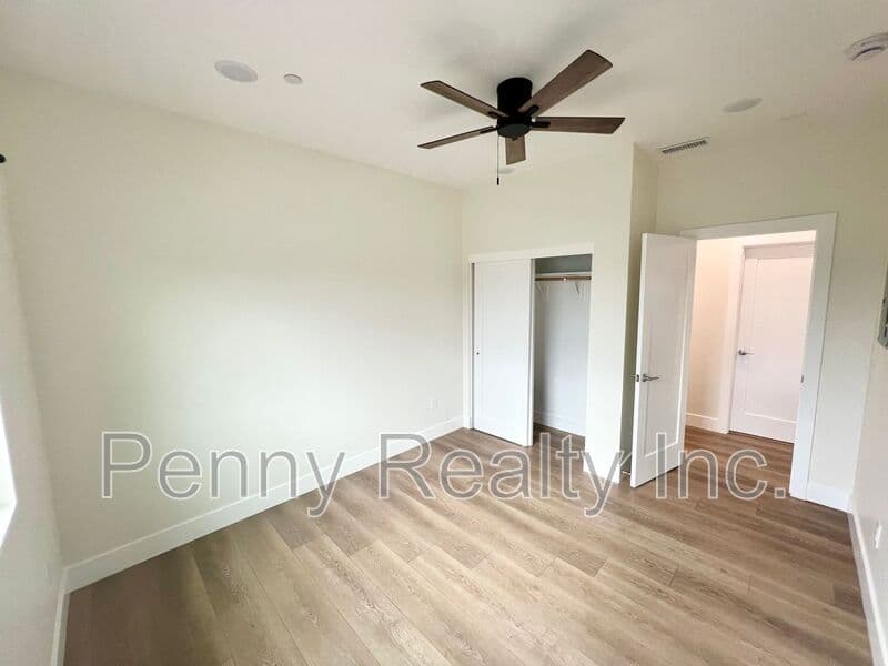 Vista Condo: 669-2 Townsite Dr