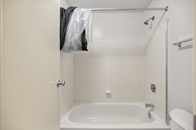 Parkville Condo: 139 East Orange Court