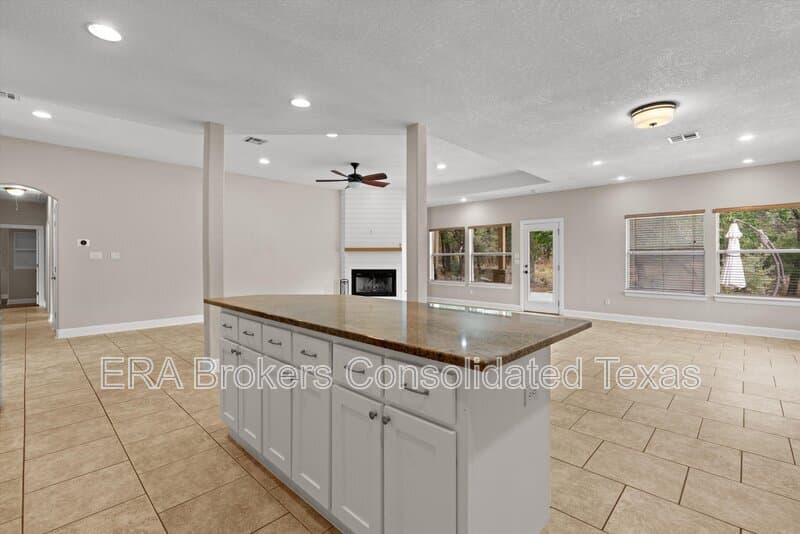 Leander House: 2031 Palos Verdes