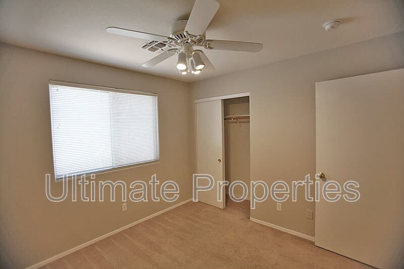 Peoria House: 8023 W Melinda Ln