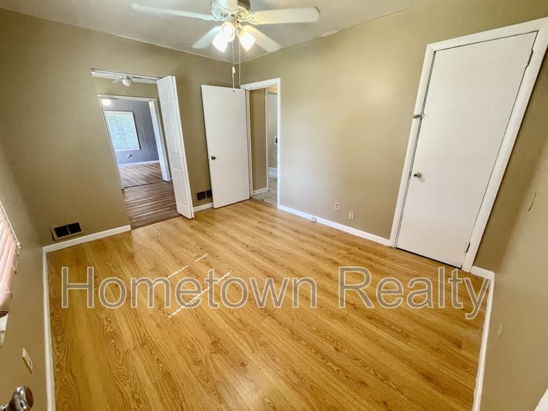 Riverdale House: 269 Valley Hill Road