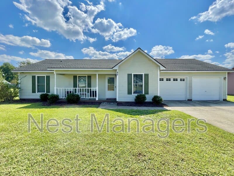 Spring Lake House: 85 Woodwind Dr