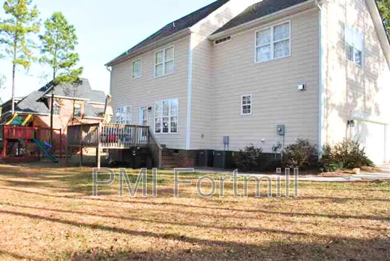 Rock Hill House: 2011 Hayes Drive