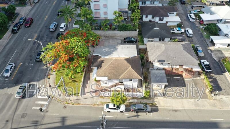 Honolulu House: 908 Kinau Street
