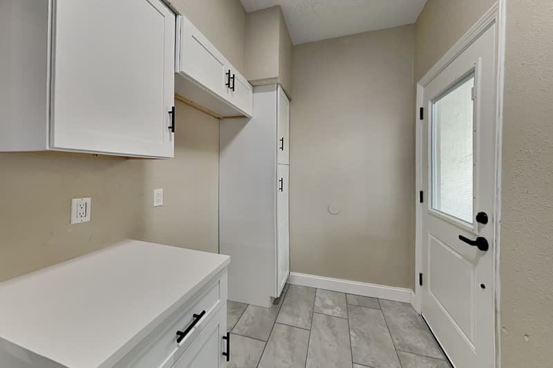 Rowlett House: 6204 Alissa Dr
