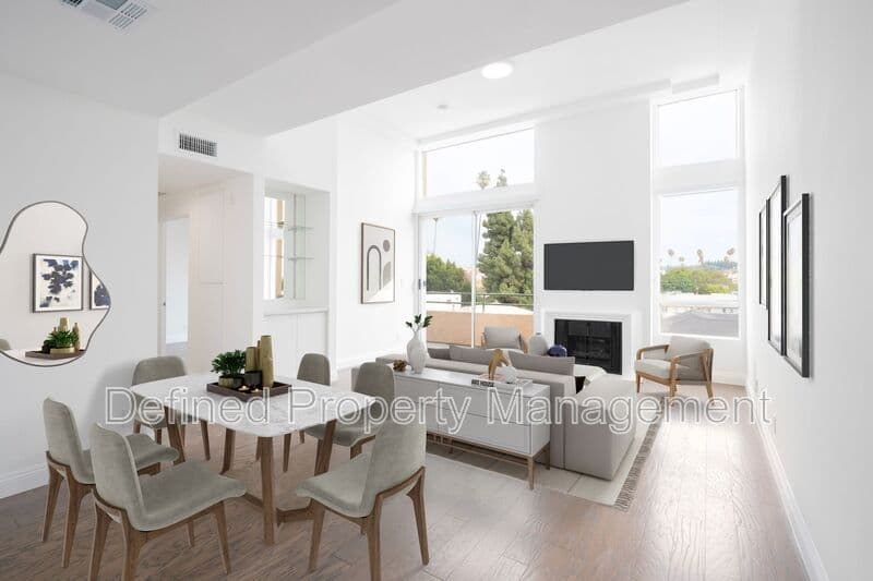 Los Angeles Condo: 1616 N Serrano Ave