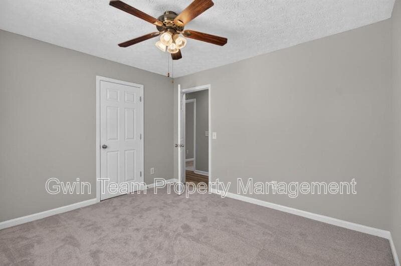 Monroe House: 4025 Hemingway Dr