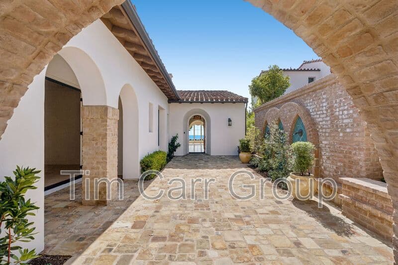 Newport Coast House: 28 Cliffhouse Bluff