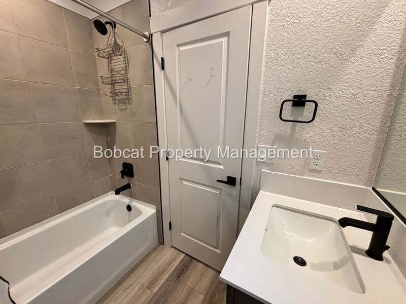 Carson City House: 1128 Grove St