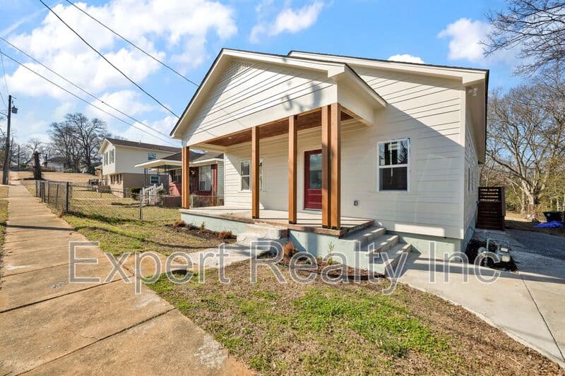 Birmingham House: 1720 34th Pl N