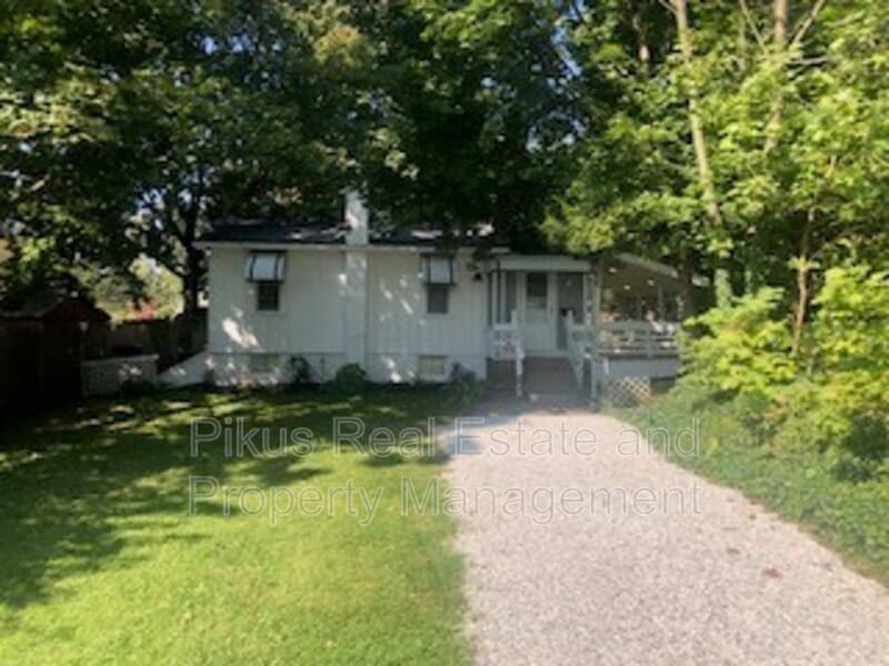 Akron House: 1457 Honodle Avenue