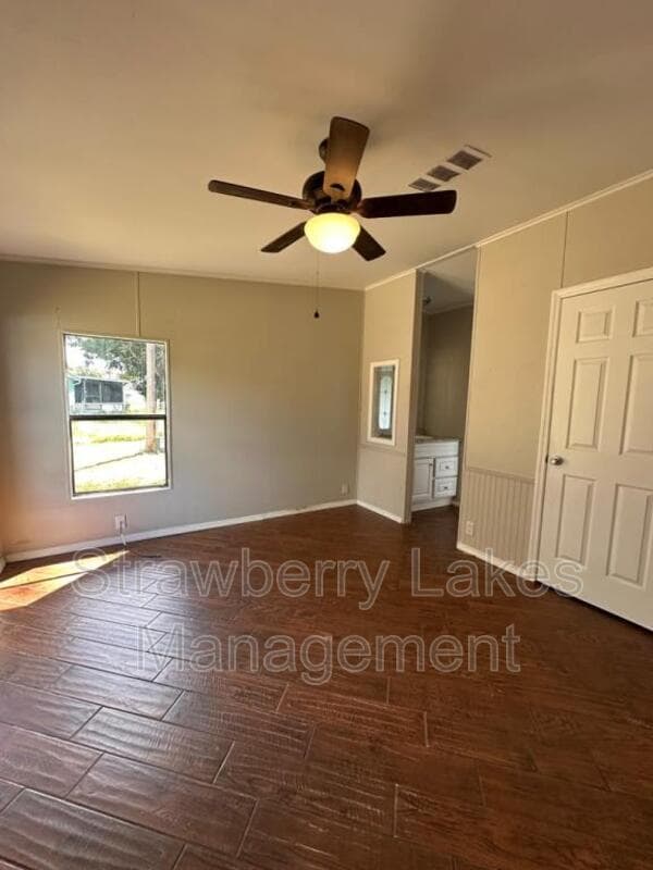 Zephyrhills House: 4710 Buckeye St