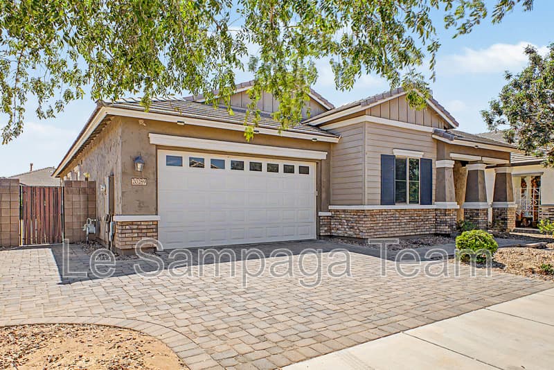 Queen Creek House: 20289 E RAVEN DR