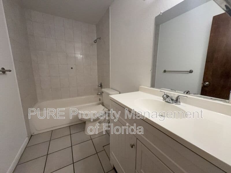 Ocala House: 1970 SE 40 Street Rd