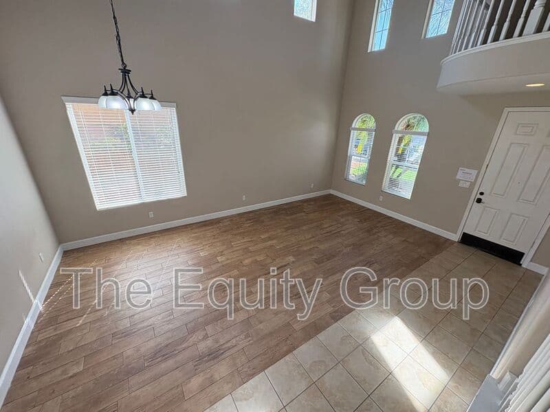 Visalia House: 3116 W Buena Vista