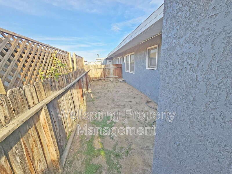 Ridgecrest Condo: 137 S Richmond B