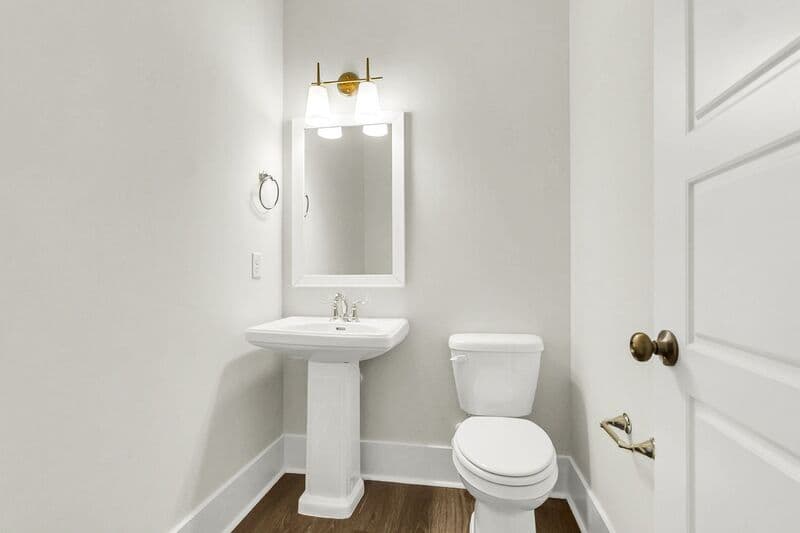Summerville Townhome: 254 Symphony Ave