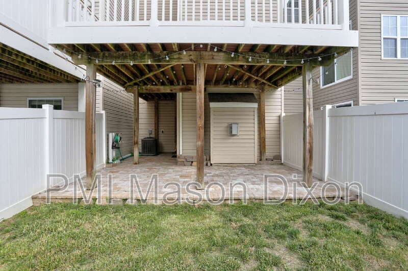 Baltimore House: 8434 Stansbury Lake Drive