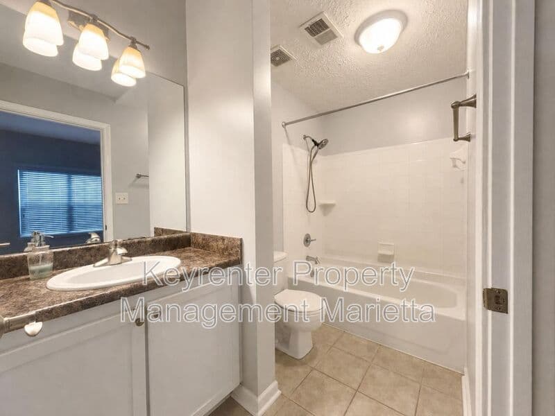 Atlanta House: 1250 Parkwood Cir. SE