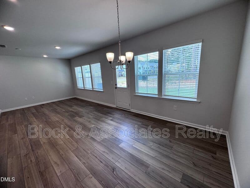 Raleigh House: 203 Broomside Avenue