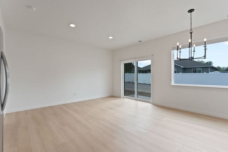 Spokane Valley Condo: 19304 East Sprague Avenue - 1