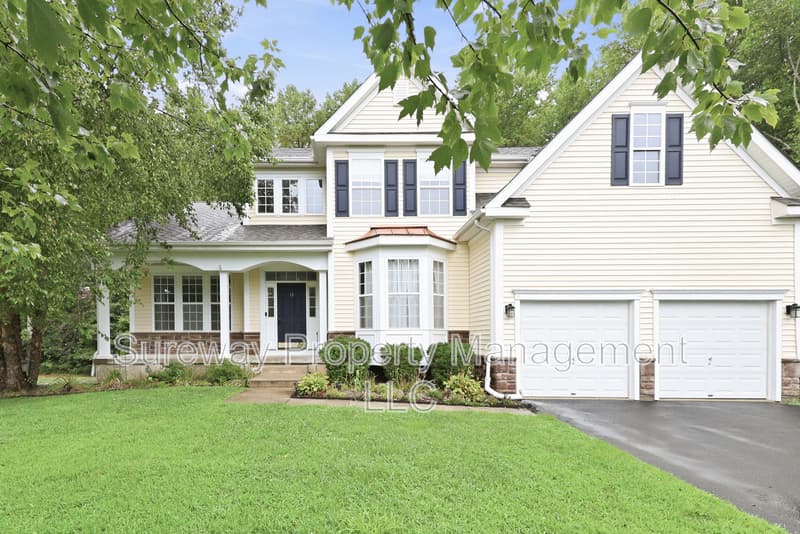 Pemberton House: 13 Grist Mill Ct