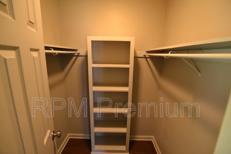 Baton Rouge House: 14835 Central Woods Ave.
