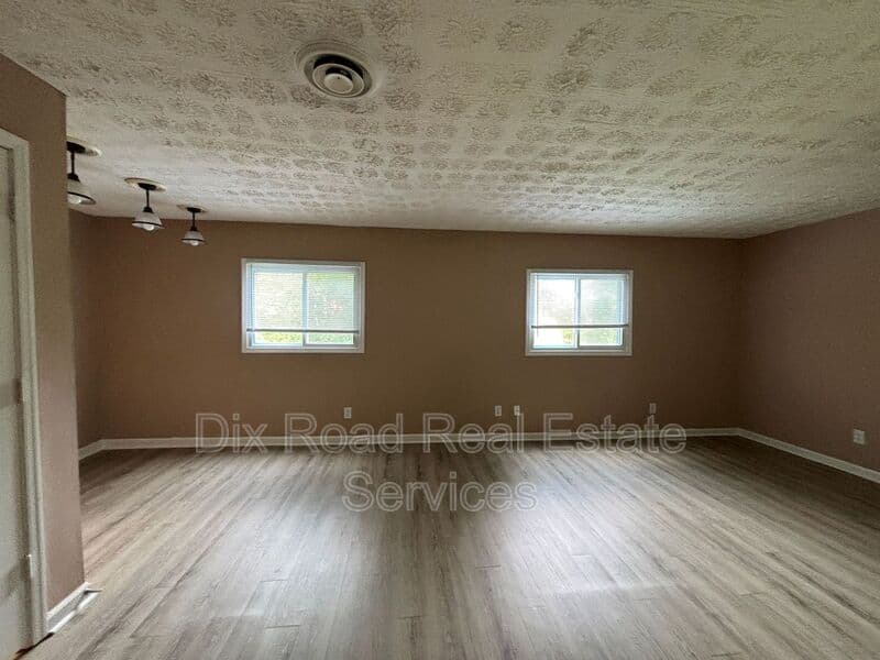 Dayton House: 1739 Embury Park Road